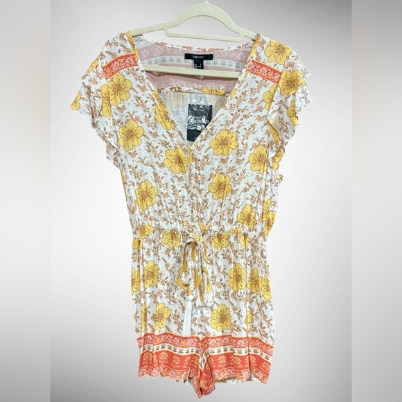 Forever 21 Summer Romper Small With Drawstring and Elastic Waist NWT - Picture 3 of 11